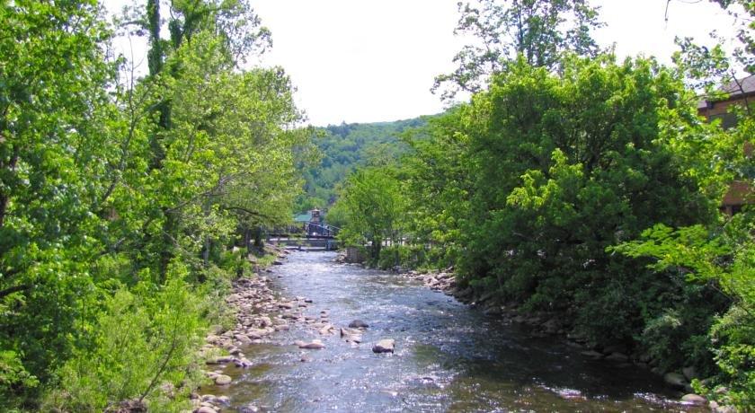 River Terrace Resort & Convention Center