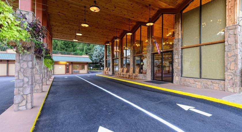 River Terrace Resort & Convention Center