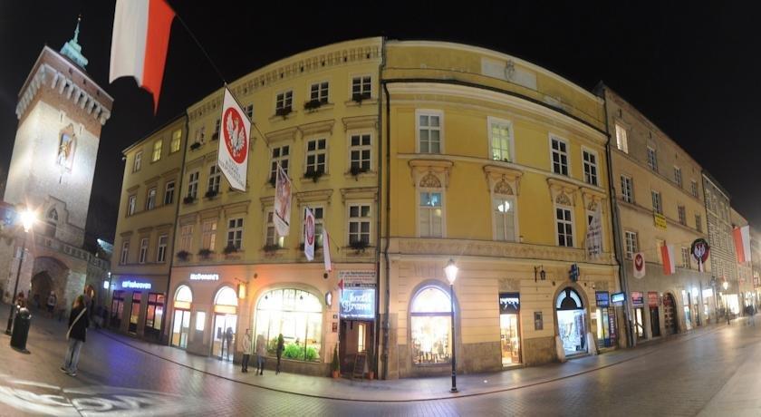 Brama Hostel