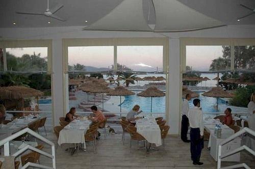 Rexene Resort