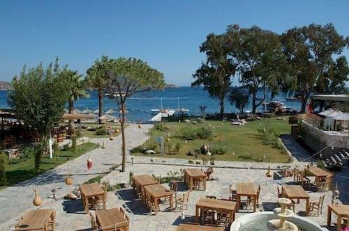 Rexene Resort