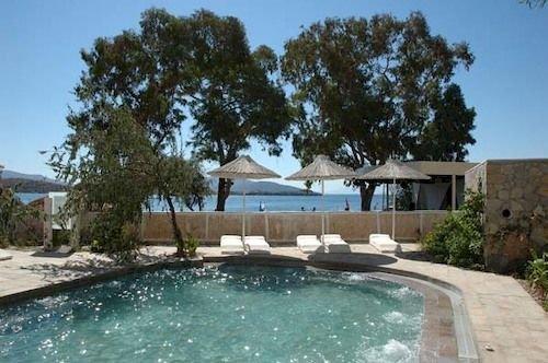 Rexene Resort