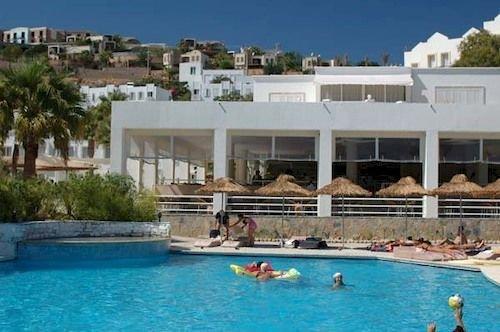 Rexene Resort