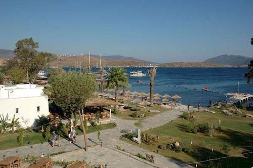 Rexene Resort