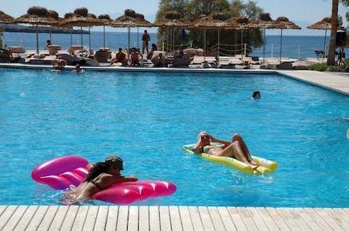 Rexene Resort
