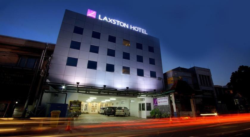 Laxston Hotel