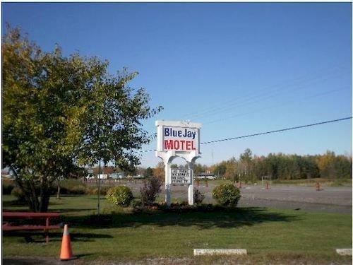 Blue Jay Motel Hope Mill Canada thumbnail