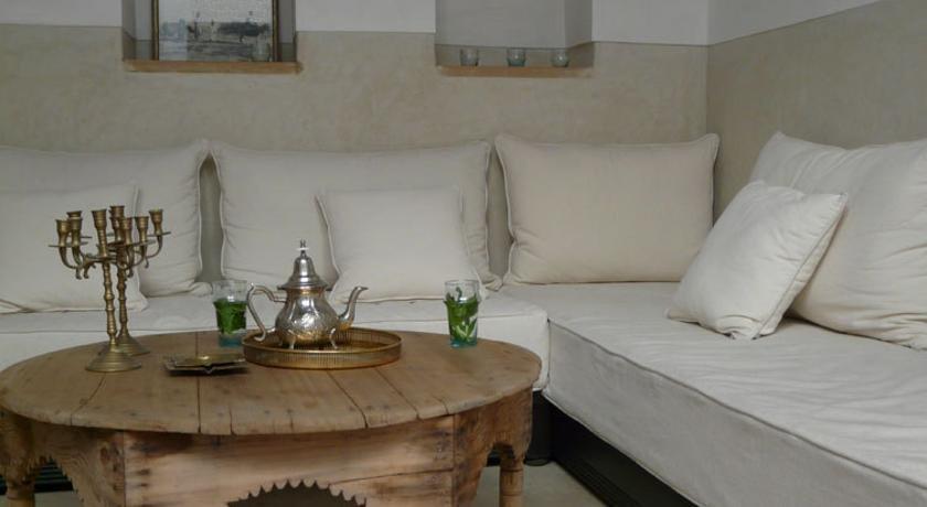 Azzouna13