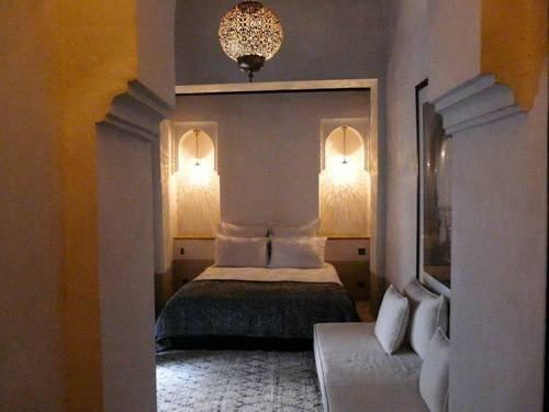 Azzouna13