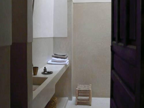 Azzouna13
