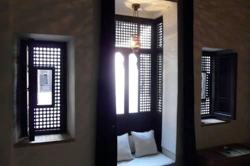 Azzouna13