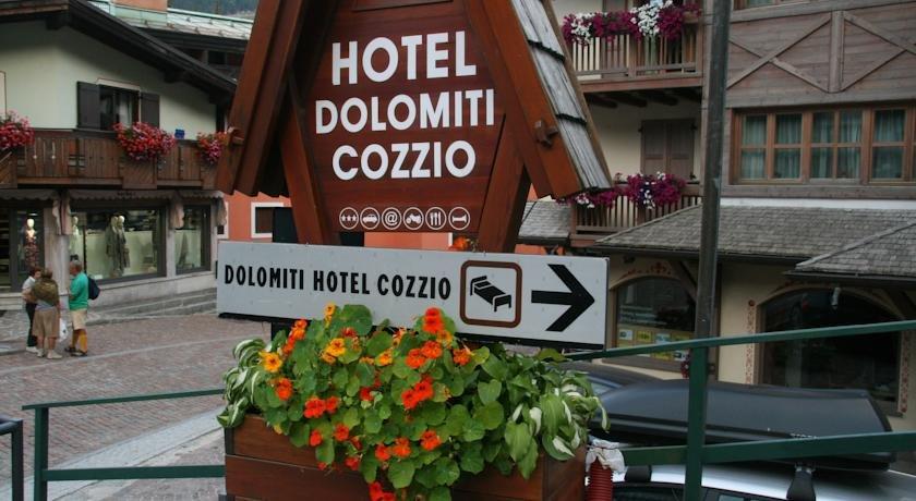 Dolomiti Hotel Cozzio Madonna di Campiglio Ski Resort Italy thumbnail
