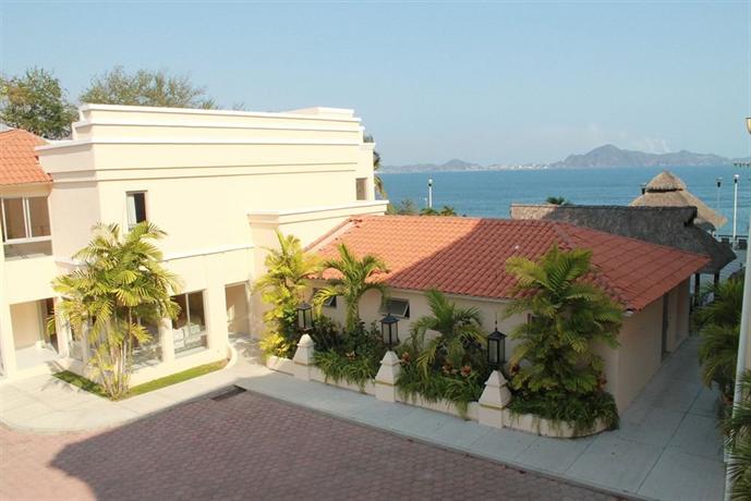 Villa del Palmar Manzanillo with Beach Club Costalegre Mexico thumbnail