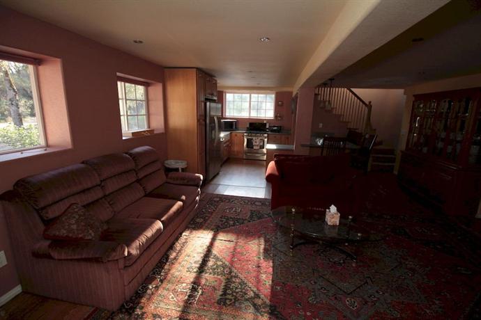 Bird Watcher Inn