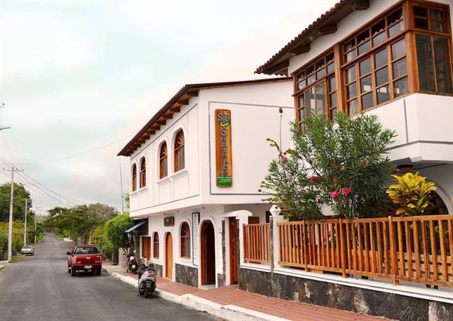 Hotel Santa Fe Puerto Ayora - dream vacation