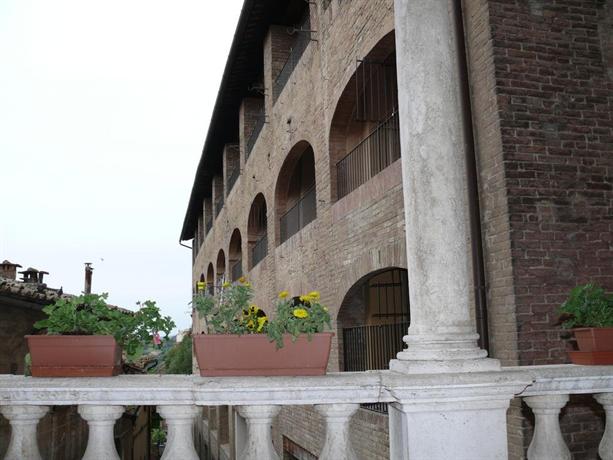 Hotel Alma Domus