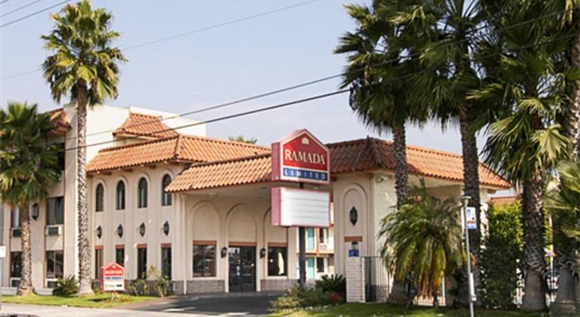 Days Inn by Wyndham Anaheim Near the Park