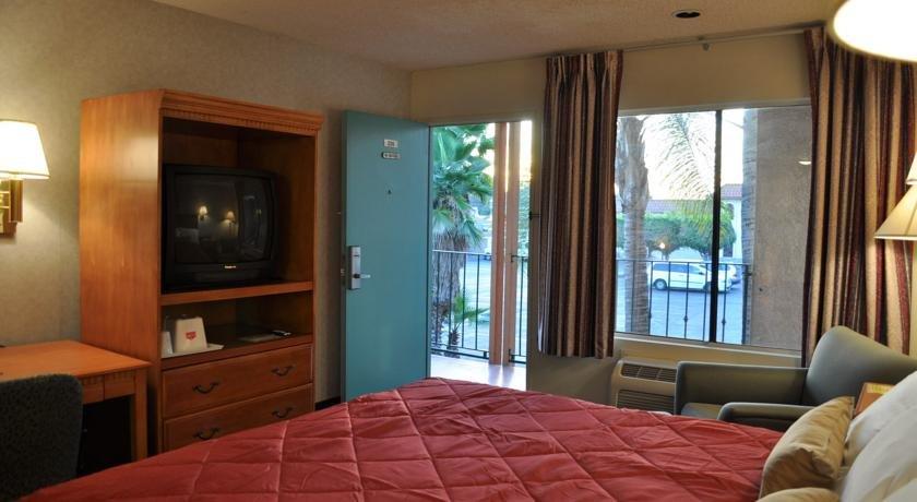 Days Inn by Wyndham Anaheim Near the Park