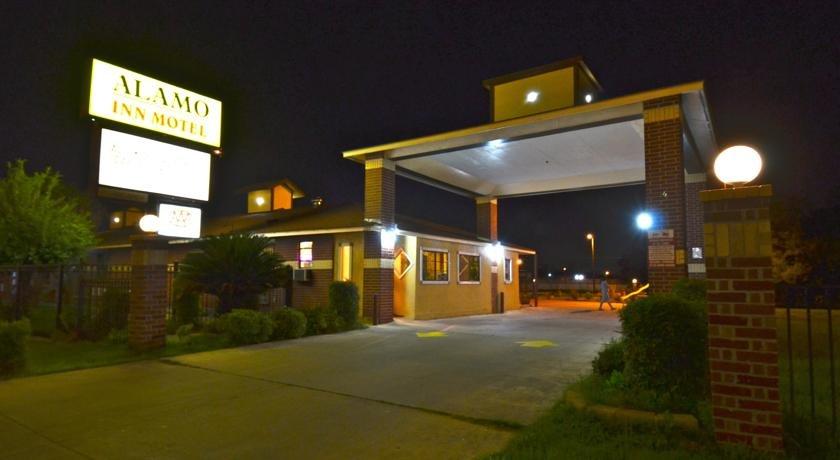 Alamo Inn & Suites