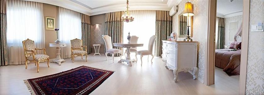 Grand Atakum Hotel