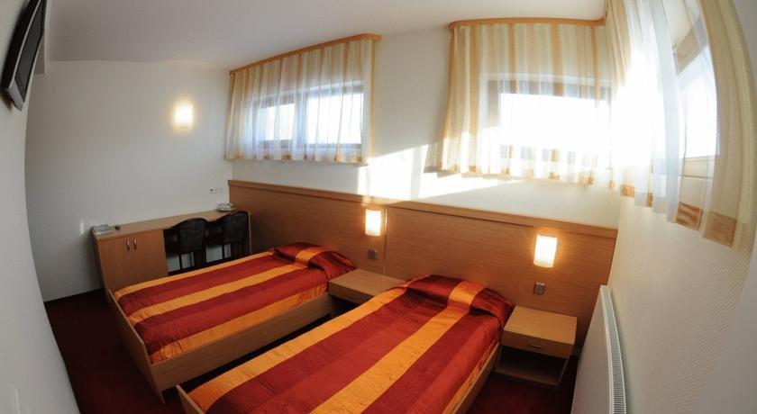 Egas Motel