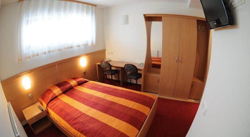 Egas Motel