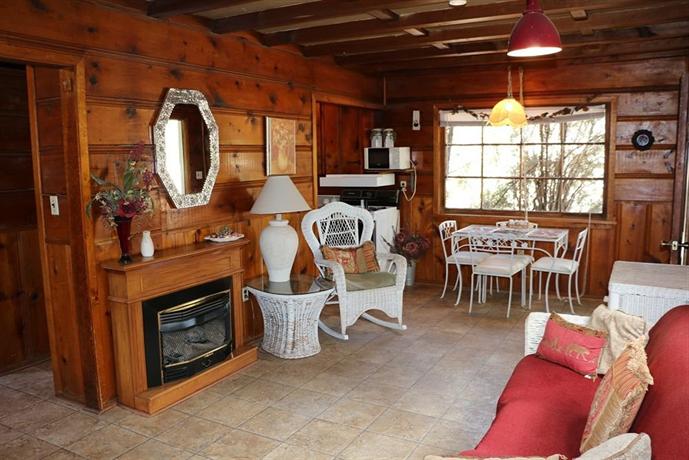 Apple Creek Cottages