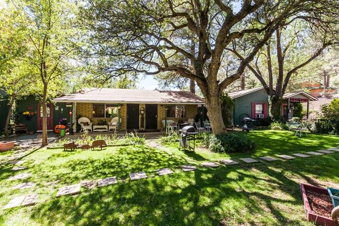Apple Creek Cottages