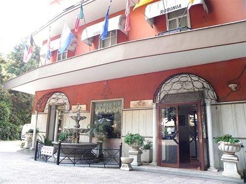 Hotel Villa Robinia Genzano di Roma Piazza di Corte Italy thumbnail