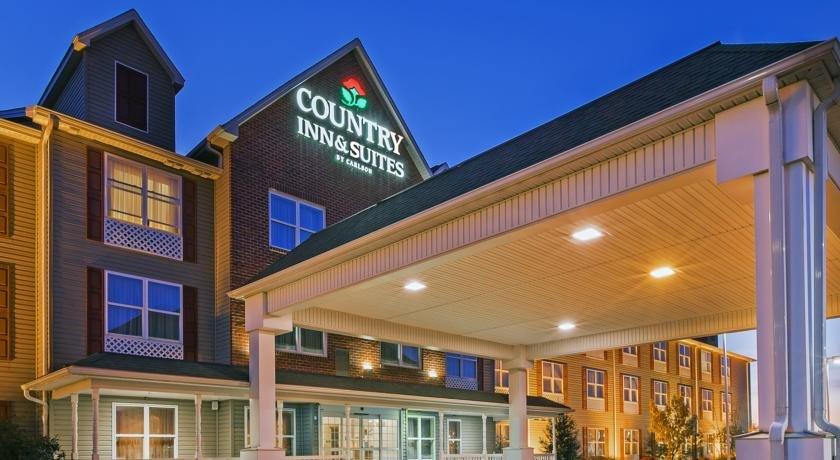 Country Inn & Suites by Radisson Chambersburg PA