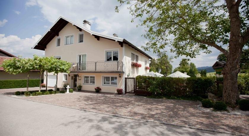Pension Knoll Schorfling am Attersee Austria thumbnail