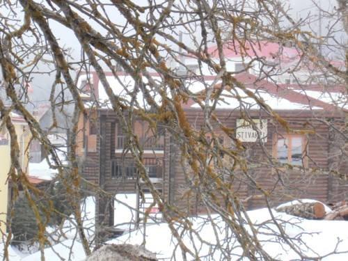 Stivakti Chalet