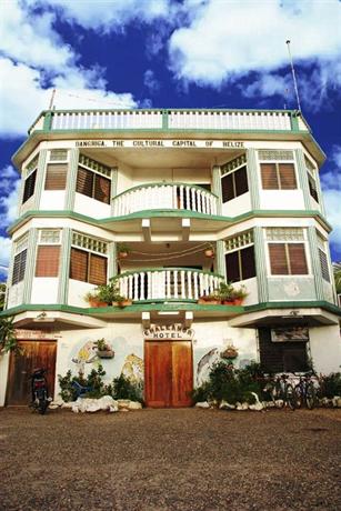 Chaleanor Hotel Dangriga Belize thumbnail