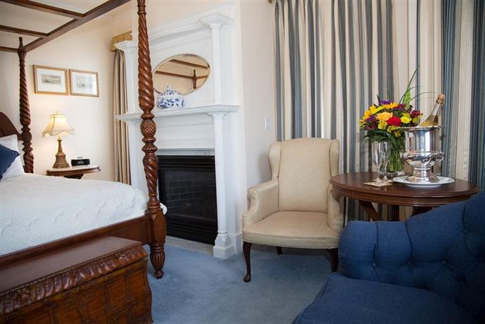 Almondy Inn