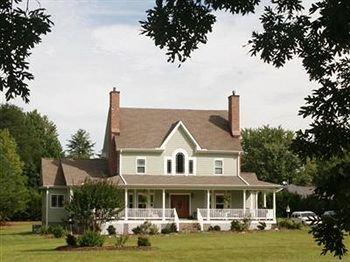 Seven Oaks Inn B&B