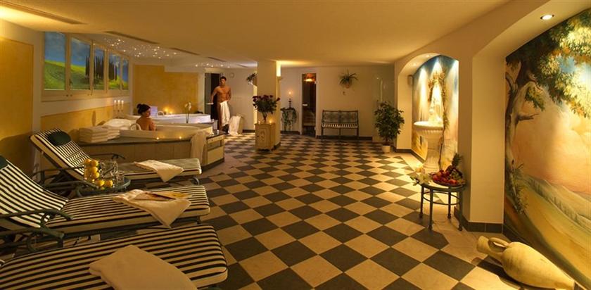 Hotel Zermama Zermatt 4* (ex. Hotel Mama Zermatt)