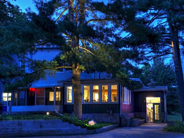 Pine Lodge Muskoka