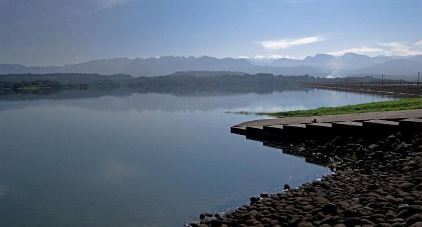 Renyi Lake Hotel