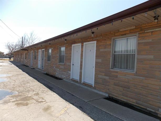 Glenhaven Motel St. Thomas Municipal Airport Canada thumbnail