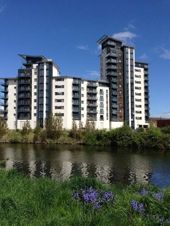 Riverbank Penthouse and Apartments