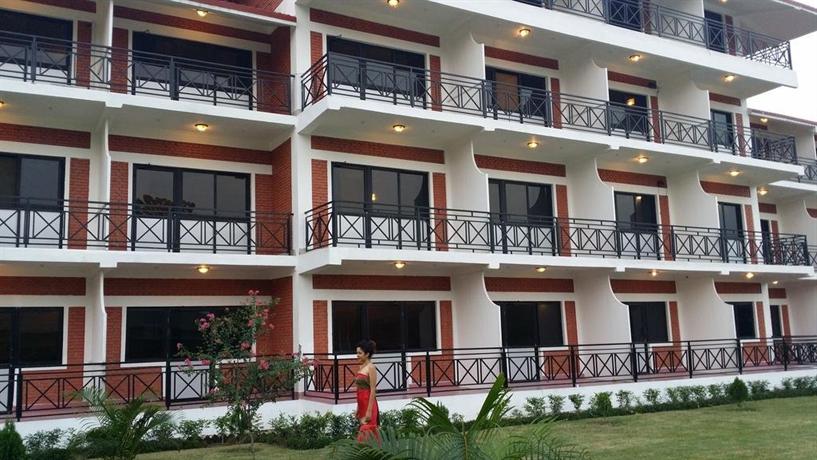 Hotel Jungle Crown Chitwan Nepal thumbnail