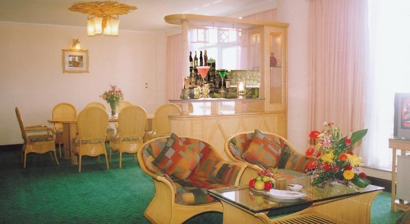 Silk Path Grand Hue Hotel & Spa