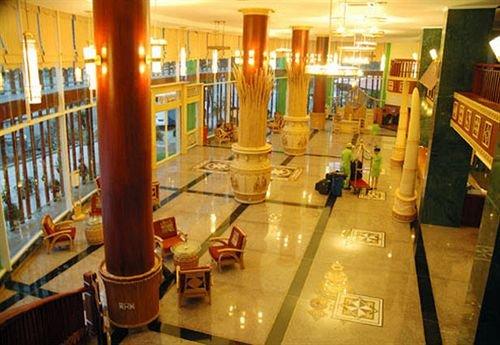 Silk Path Grand Hue Hotel & Spa