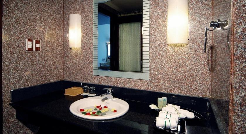 Silk Path Grand Hue Hotel & Spa