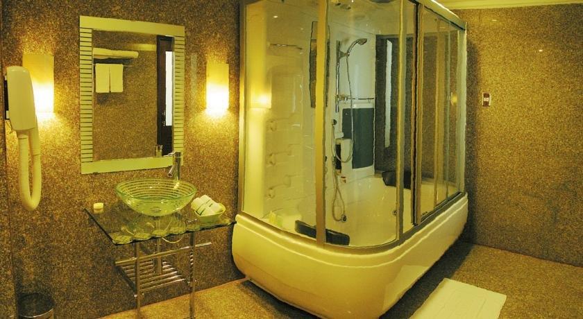 Silk Path Grand Hue Hotel & Spa