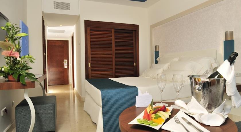 Hotel Jardin Tropical