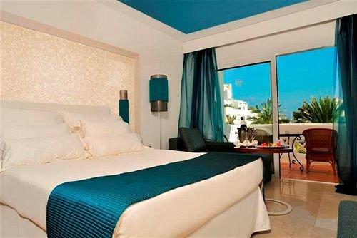 Hotel Jardin Tropical