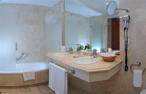 Hotel Jardin Tropical