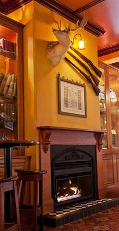 Nightcap at Findon Hotel