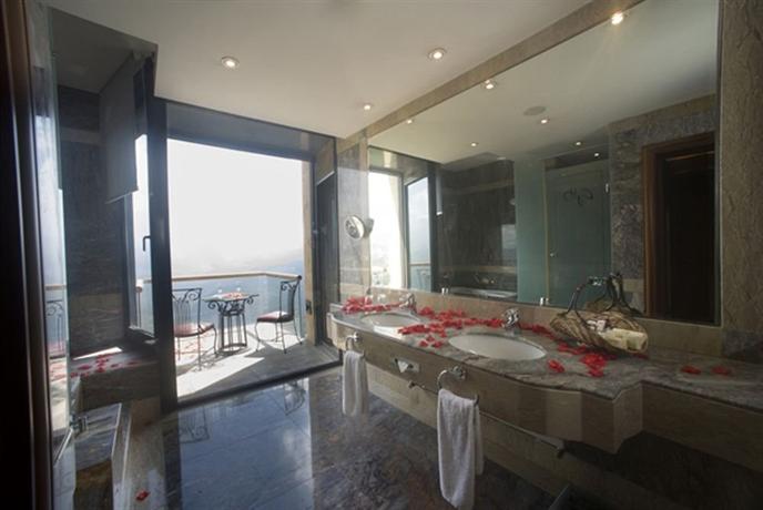 Grand Hills Hotel & Spa